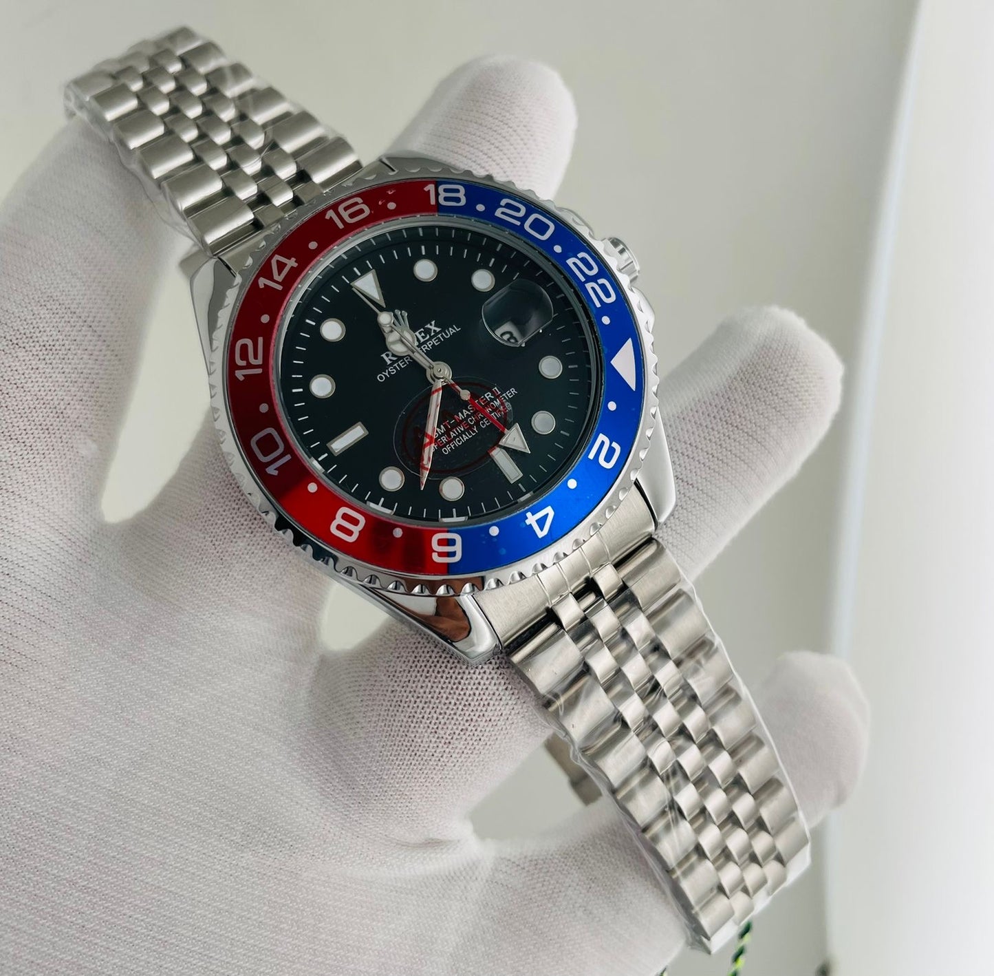 GMT Master Quartz – Dual Timezone Precision for the Modern Explorer
