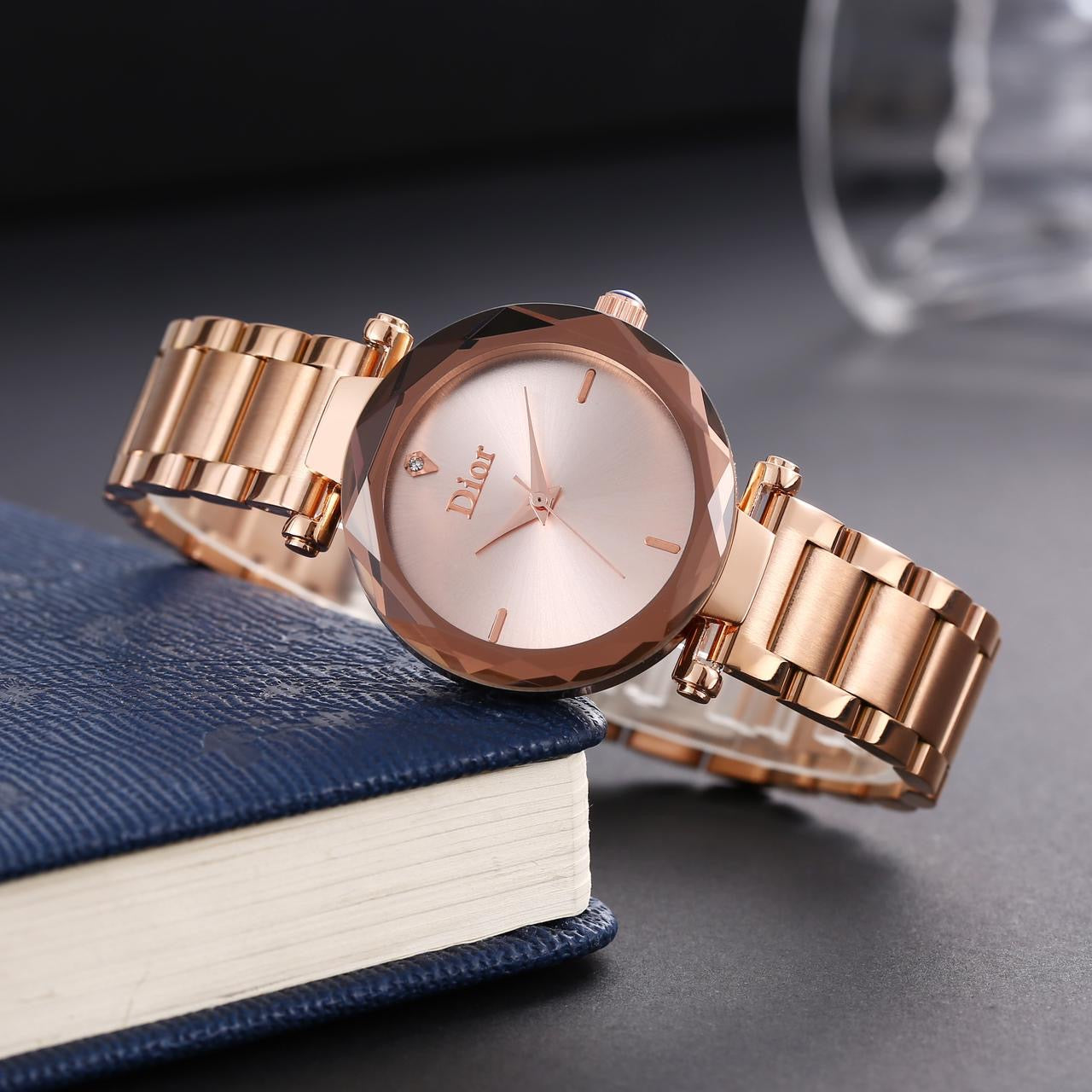Ladies Shine Analog Watch – Elegant Design with Crystal Accents