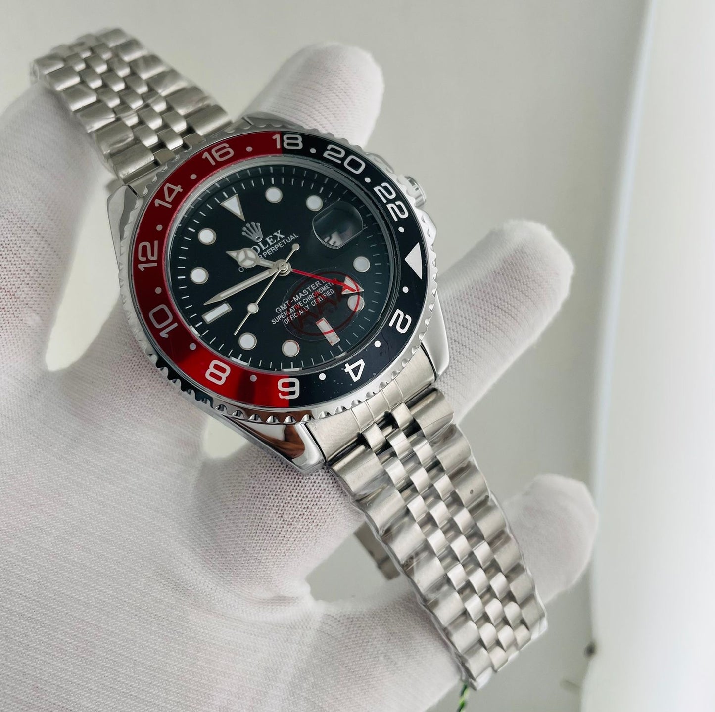 GMT Master Quartz – Dual Timezone Precision for the Modern Explorer