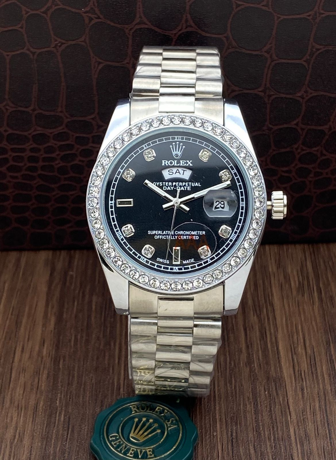 Men’s High-Quality Steel Watch with Diamond Dial & Date Function