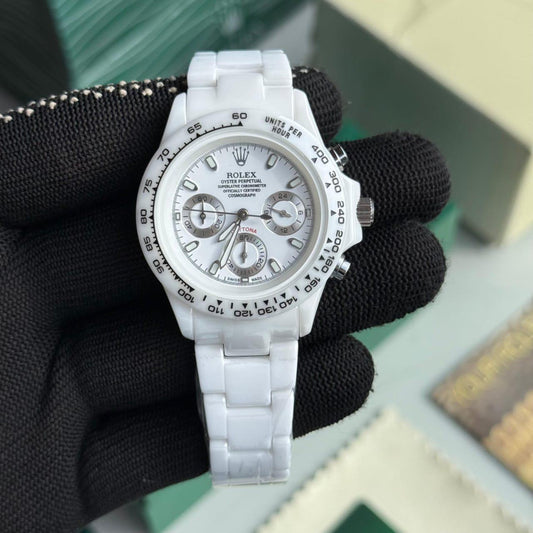 Daytona White & Black Ceramic | 42mm Quartz Chronograph