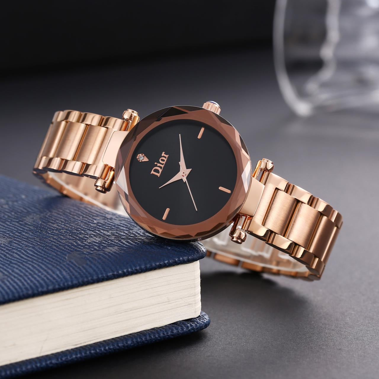 Ladies Shine Analog Watch – Elegant Design with Crystal Accents