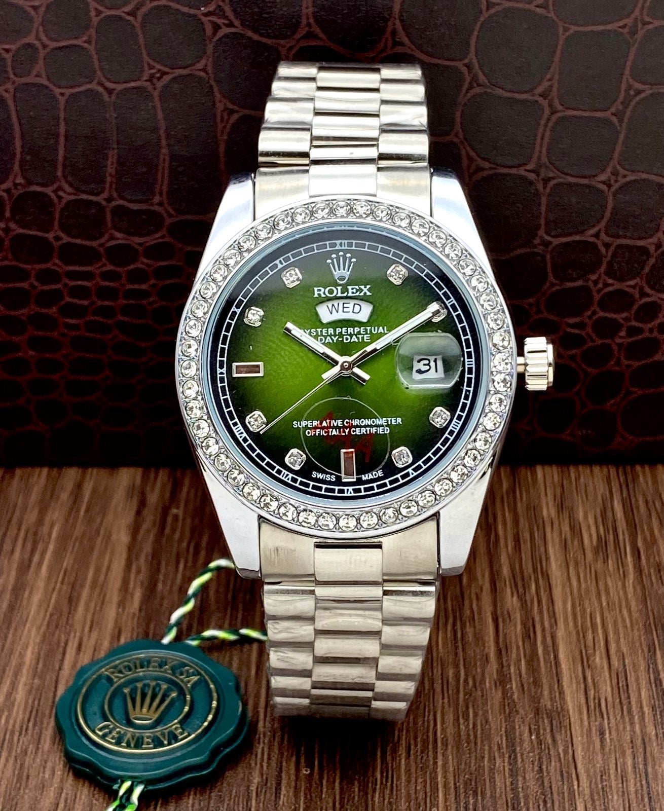 Men’s High-Quality Steel Watch with Diamond Dial & Date Function